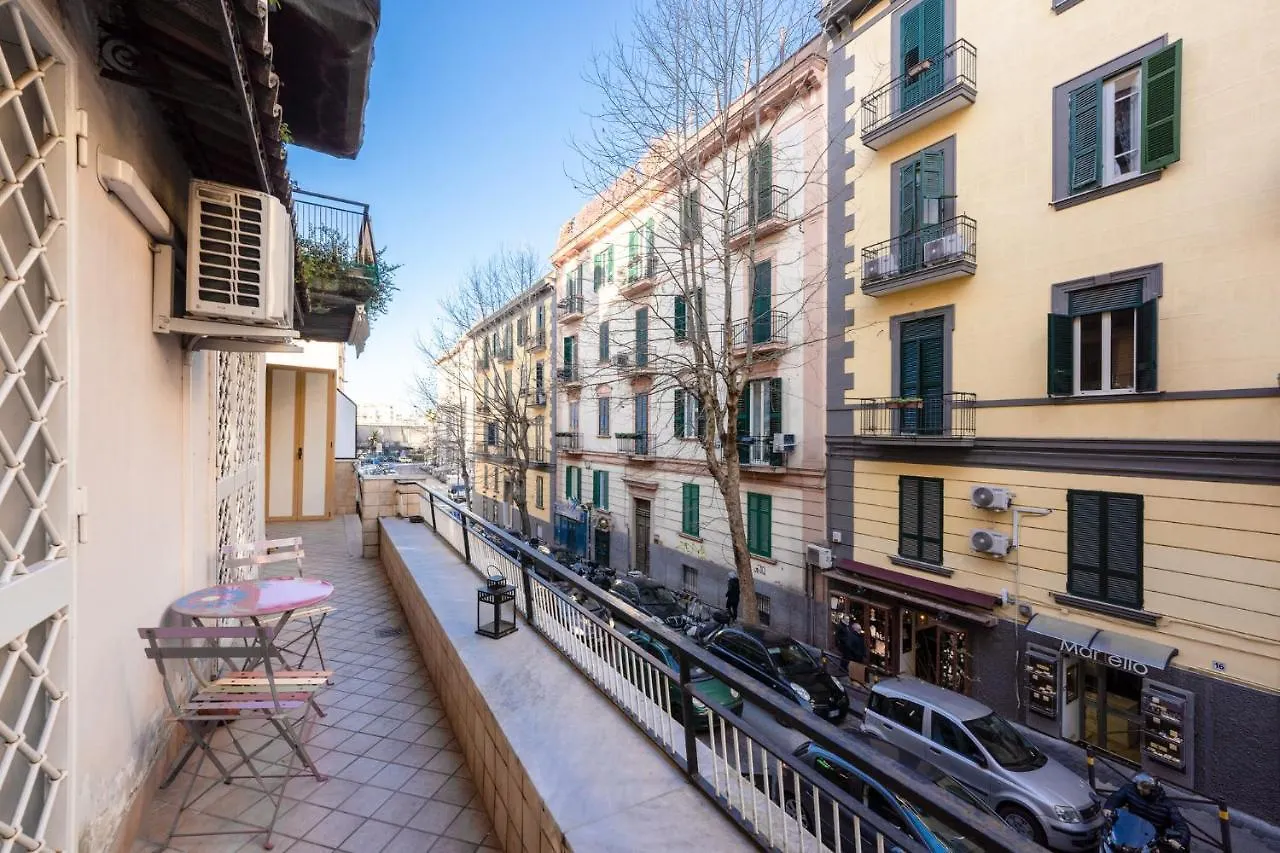 Napoli Charming Apartments Vomero 