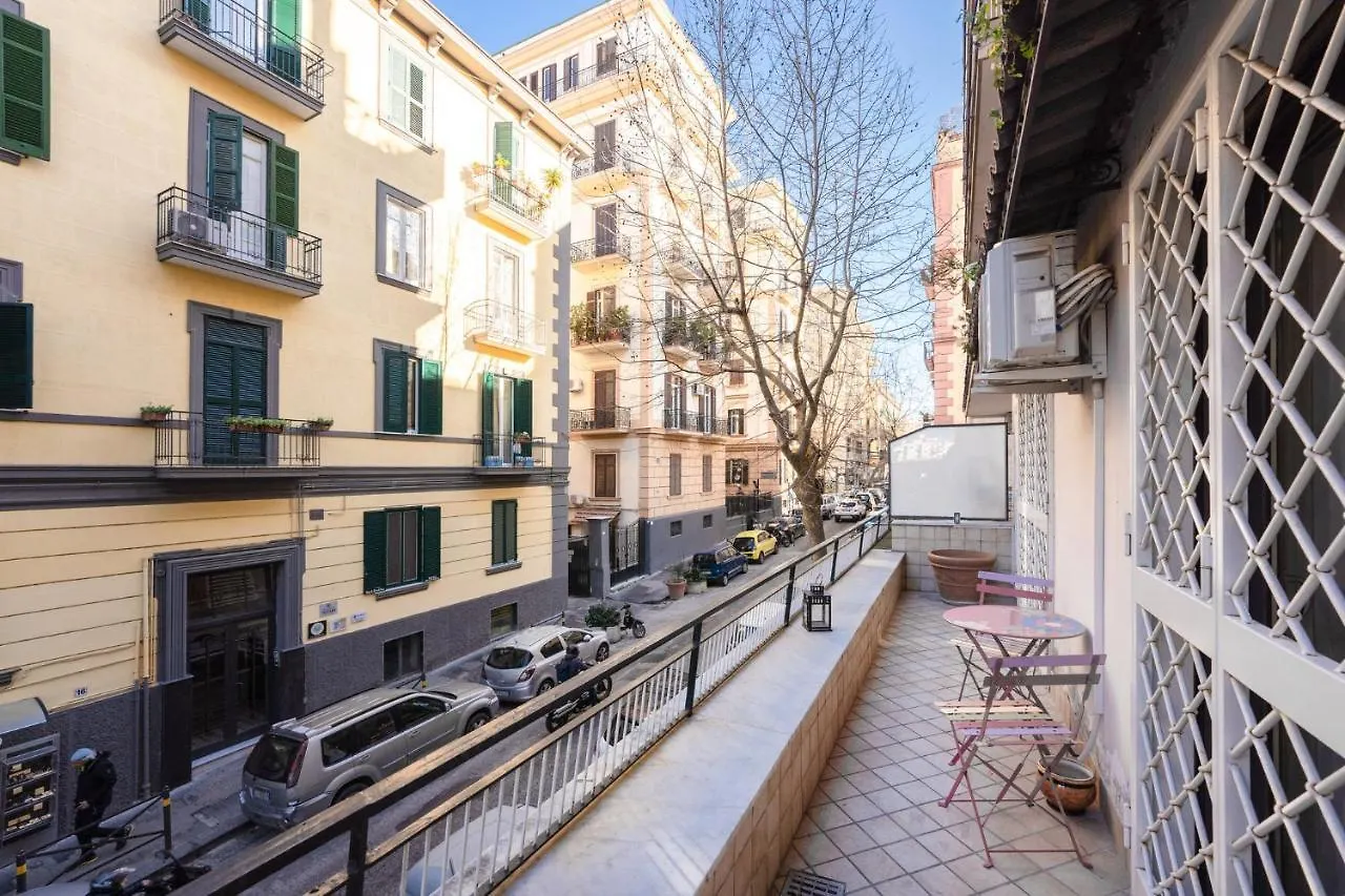 Napoli Charming Apartments Vomero 