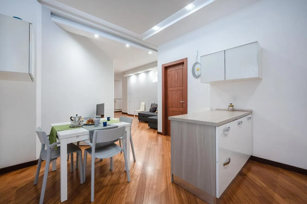Napoli Charming Apartments Vomero 