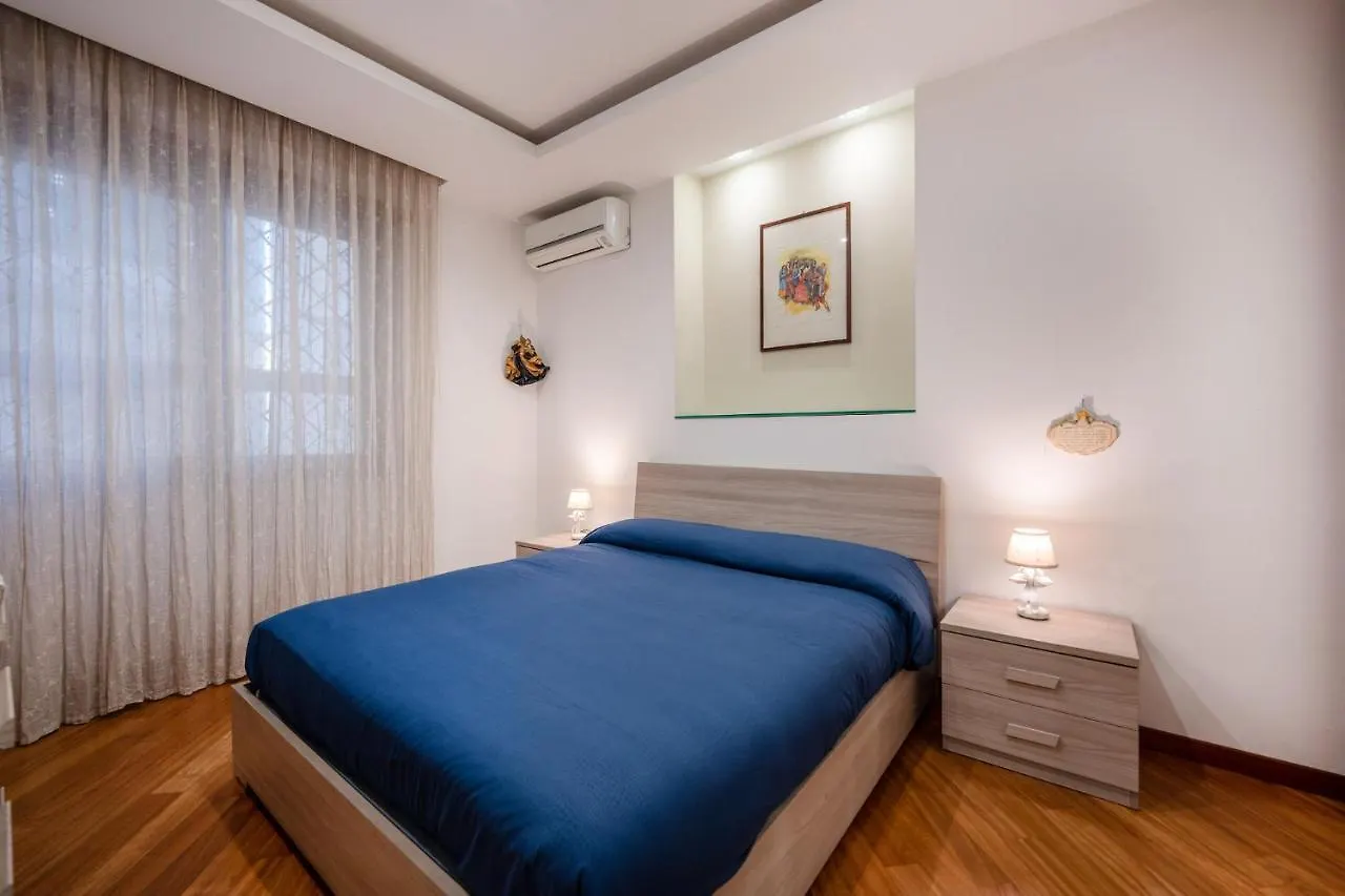 Napoli Charming Apartments Vomero 