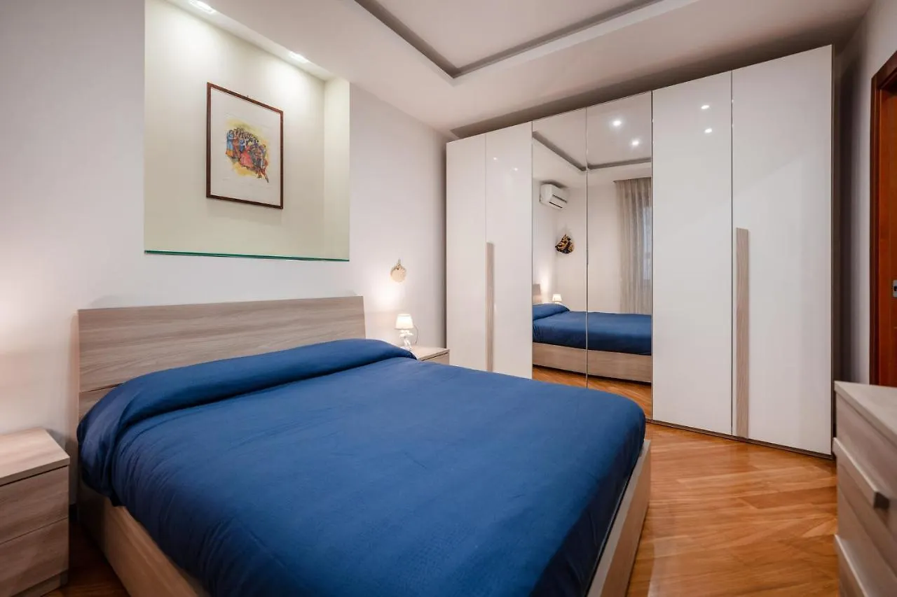 Napoli Charming Apartments Vomero 